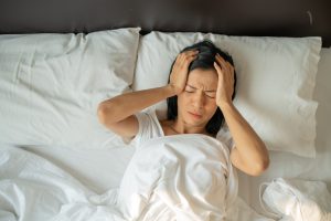 تعانون من مشاكل واضطرابات في النوم؟ يوجد سبب لن يخطر على بالكم!
