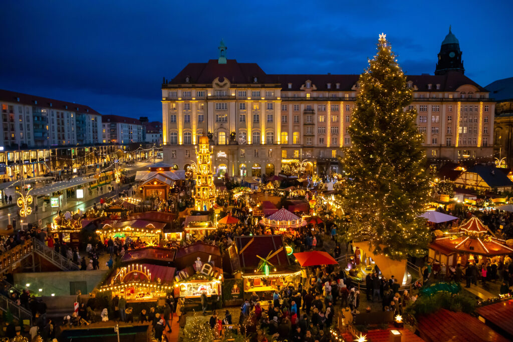 christmas market striezelmarkt in dresden germany 2023 11 27 04 53 18 utc 2
